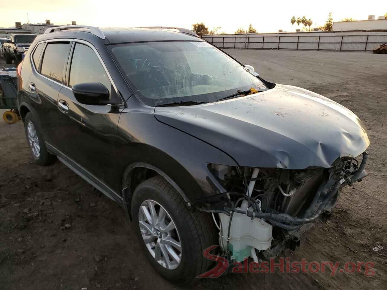 KNMAT2MT7HP608984 2017 NISSAN ROGUE