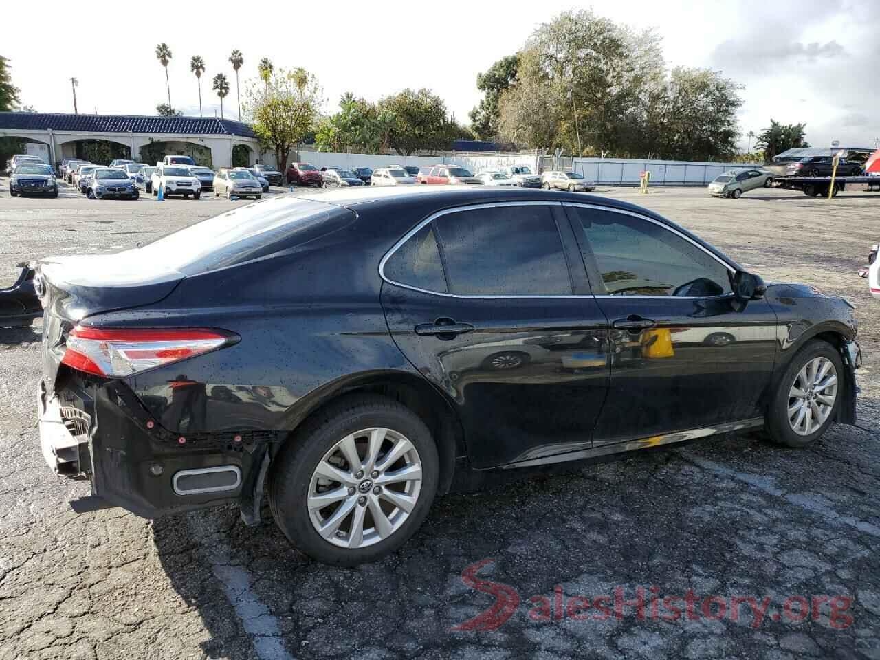 JTNB11HK1J3028869 2018 TOYOTA CAMRY