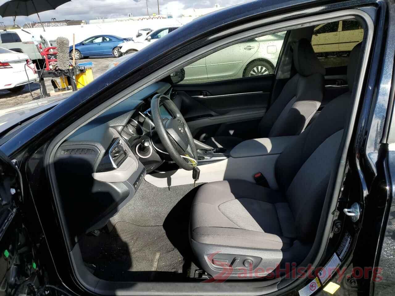 JTNB11HK1J3028869 2018 TOYOTA CAMRY