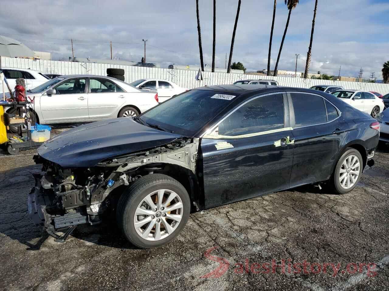 JTNB11HK1J3028869 2018 TOYOTA CAMRY