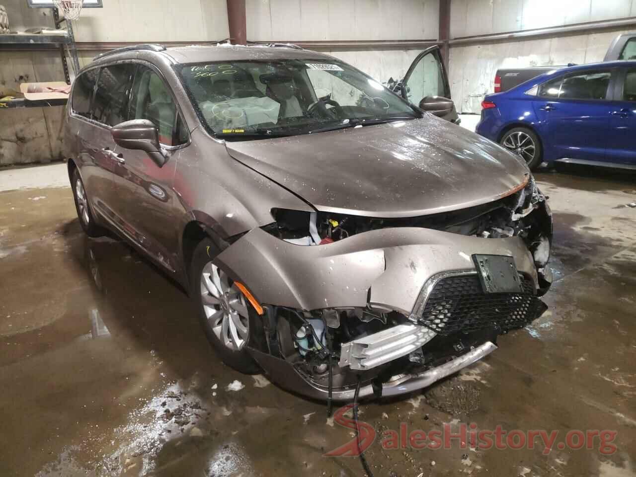 2C4RC1EG2JR157417 2018 CHRYSLER PACIFICA