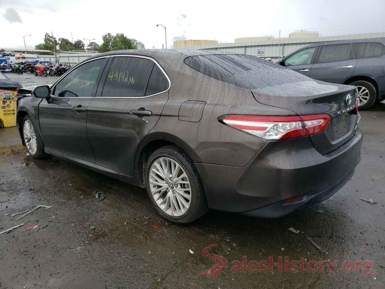 4T1B11HK8JU107370 2018 TOYOTA CAMRY