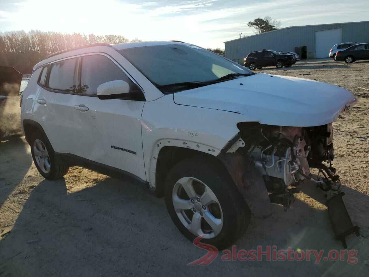 3C4NJDBB1JT239926 2018 JEEP COMPASS