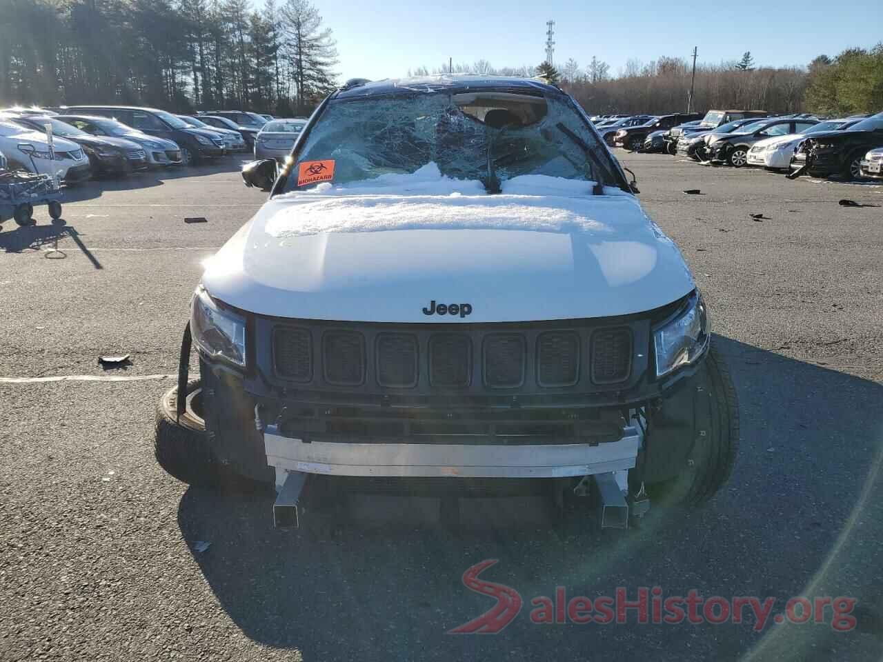 3C4NJDBB2JT432540 2018 JEEP COMPASS