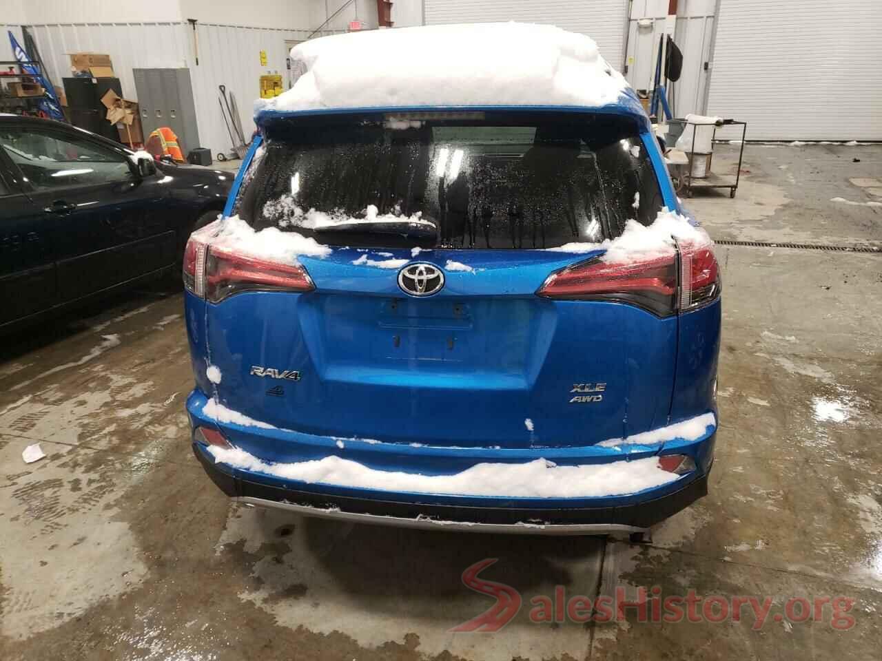 2T3RFREV7JW703882 2018 TOYOTA RAV4