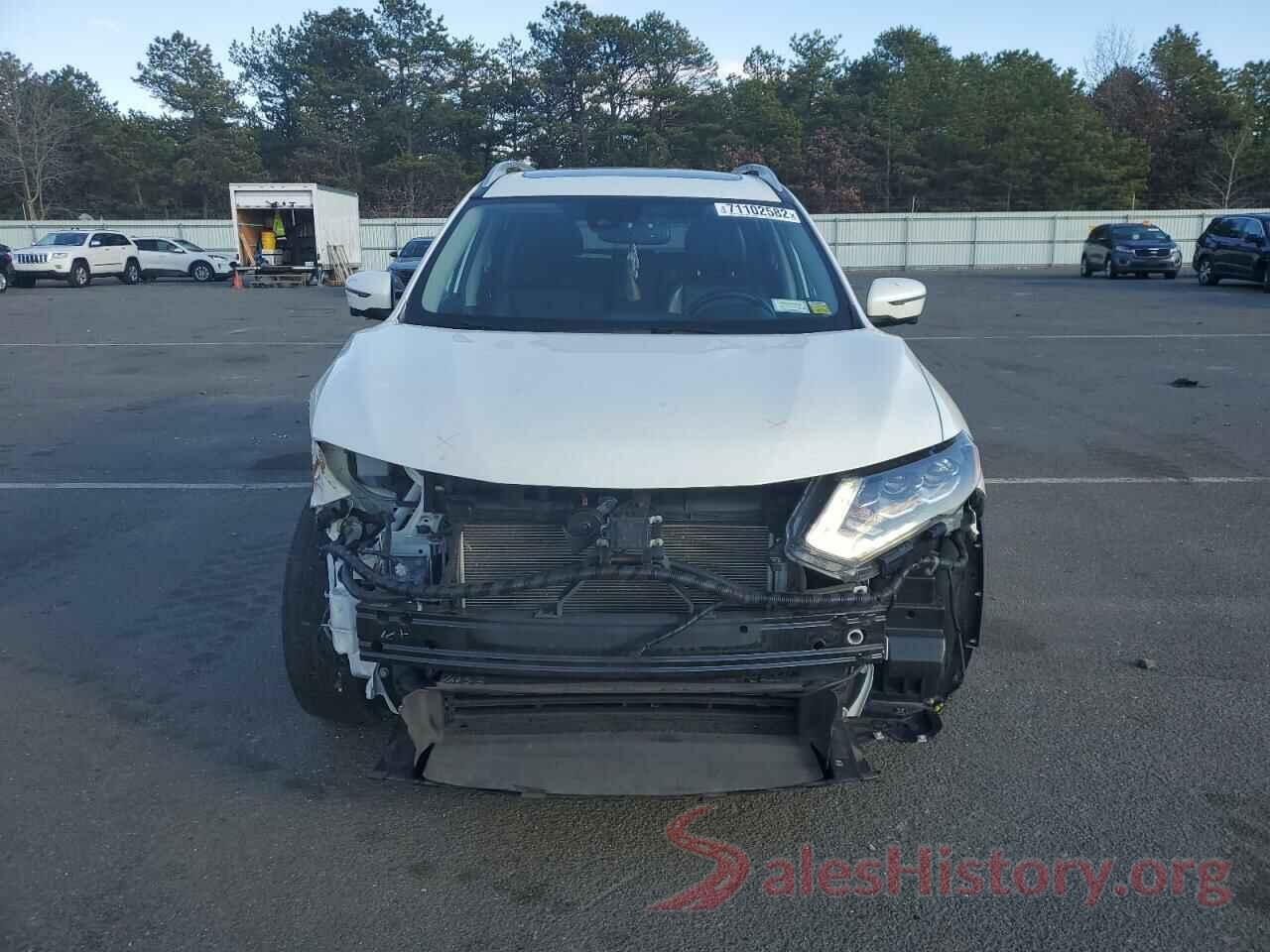 JN8AT2MVXJW325075 2018 NISSAN ROGUE