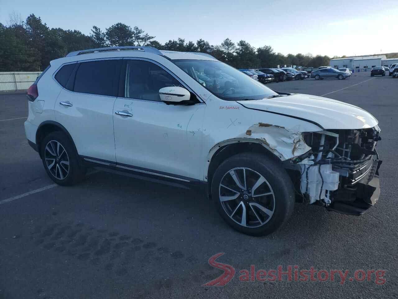 JN8AT2MVXJW325075 2018 NISSAN ROGUE