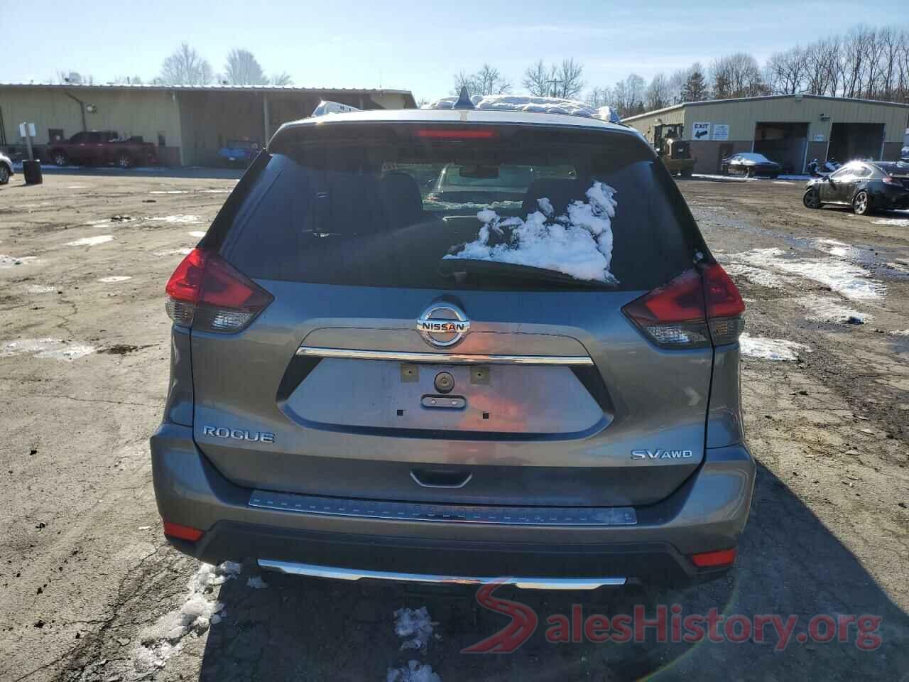 KNMAT2MV0JP610485 2018 NISSAN ROGUE