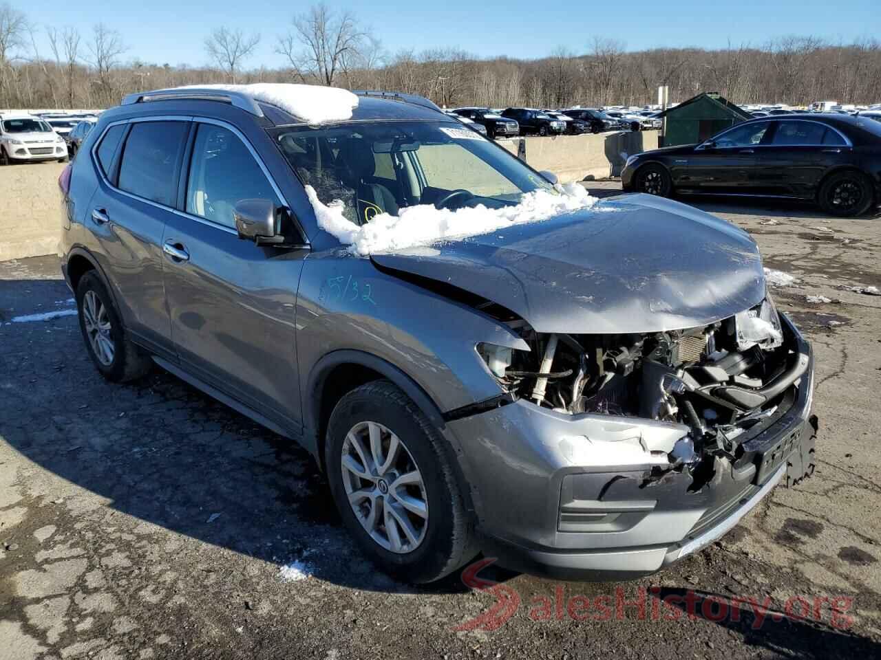 KNMAT2MV0JP610485 2018 NISSAN ROGUE