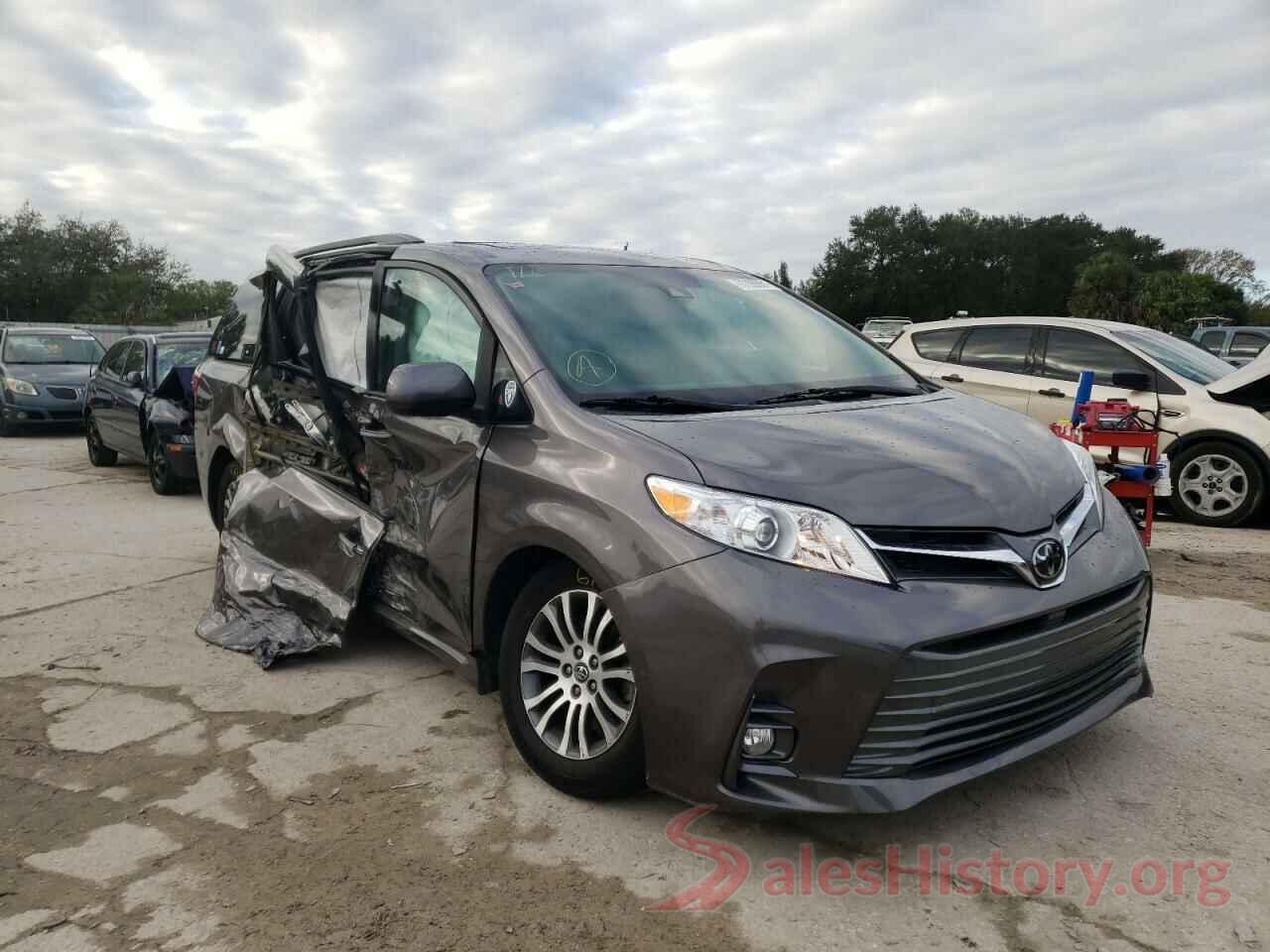 5TDYZ3DC3KS984968 2019 TOYOTA SIENNA