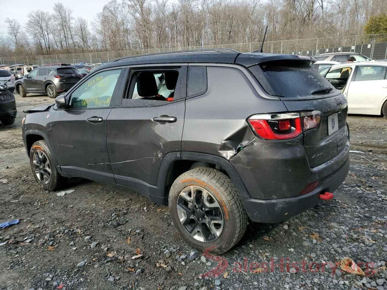 3C4NJDDB9JT116212 2018 JEEP COMPASS