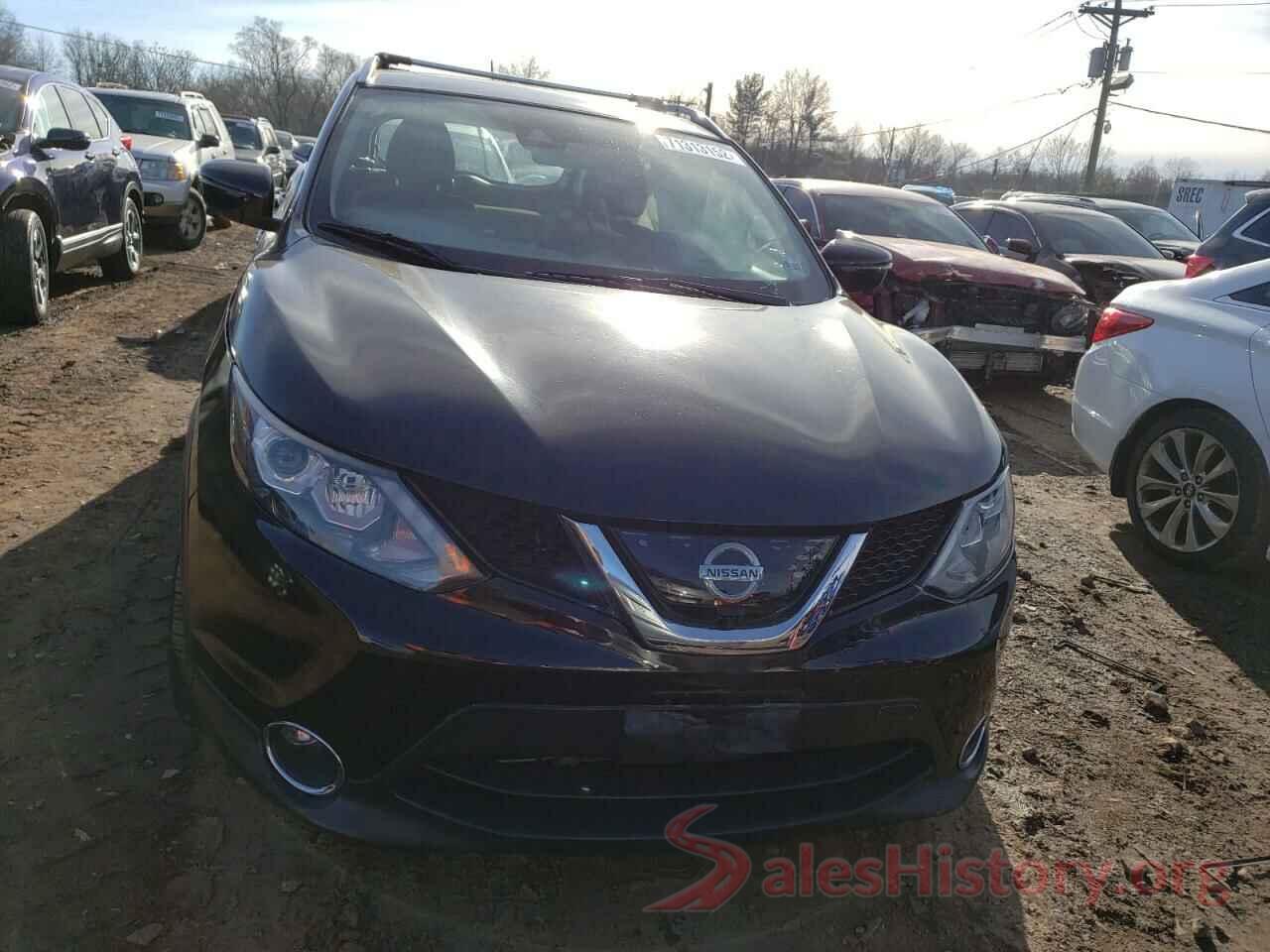 JN1BJ1CR1JW210632 2018 NISSAN ROGUE