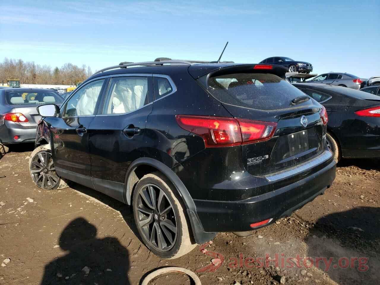 JN1BJ1CR1JW210632 2018 NISSAN ROGUE