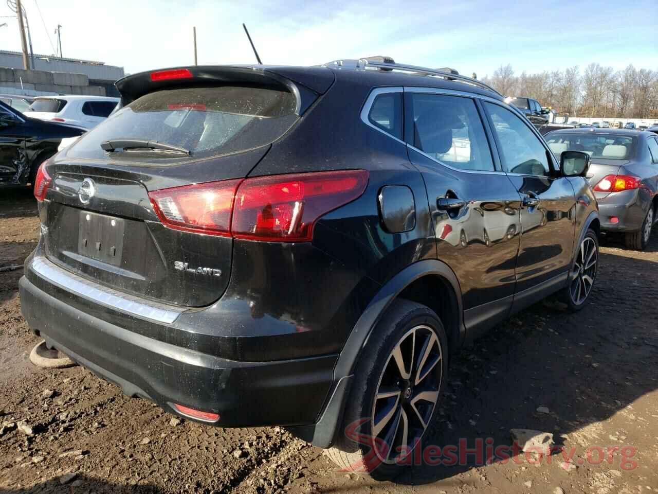 JN1BJ1CR1JW210632 2018 NISSAN ROGUE