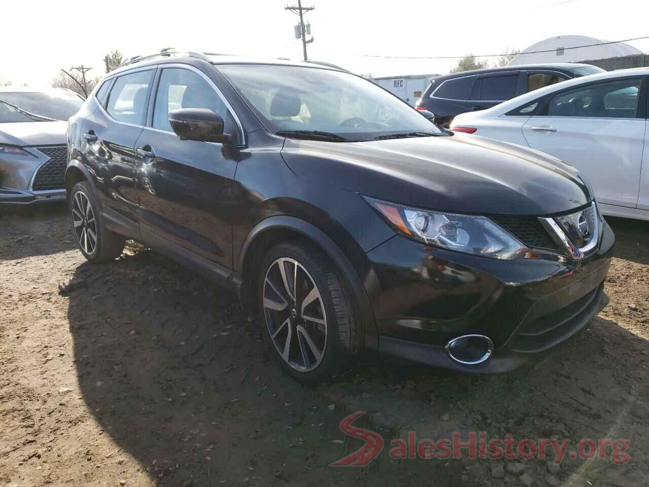 JN1BJ1CR1JW210632 2018 NISSAN ROGUE