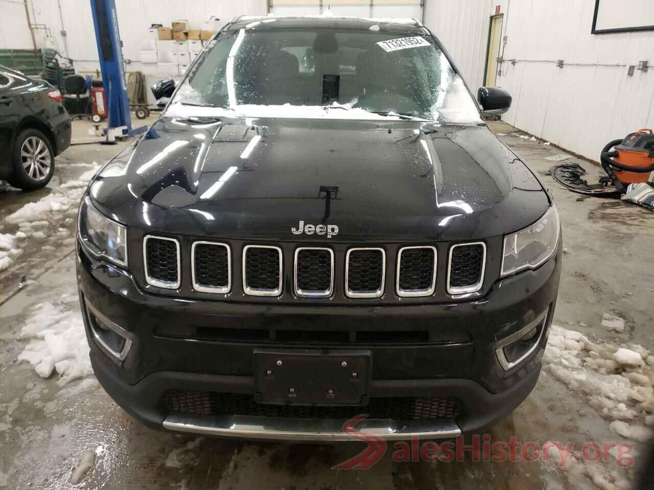 3C4NJDCB7JT259290 2018 JEEP COMPASS