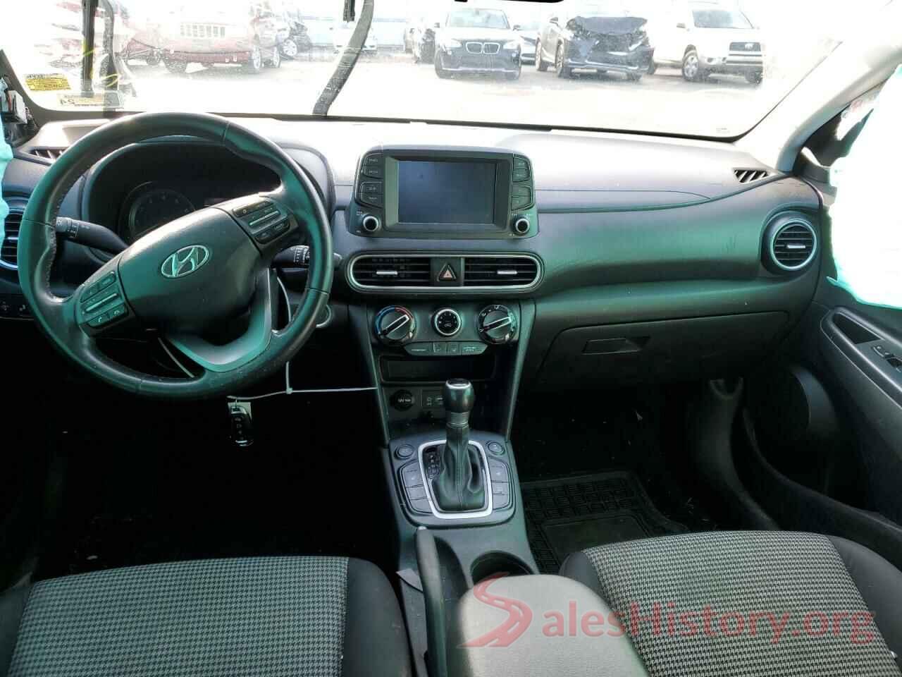 KM8K2CAA8JU147717 2018 HYUNDAI KONA