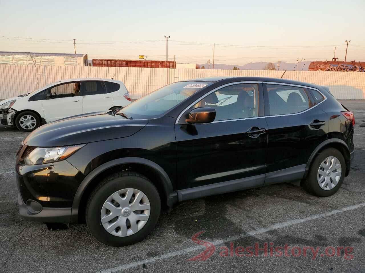 JN1BJ1CP8JW183654 2018 NISSAN ROGUE