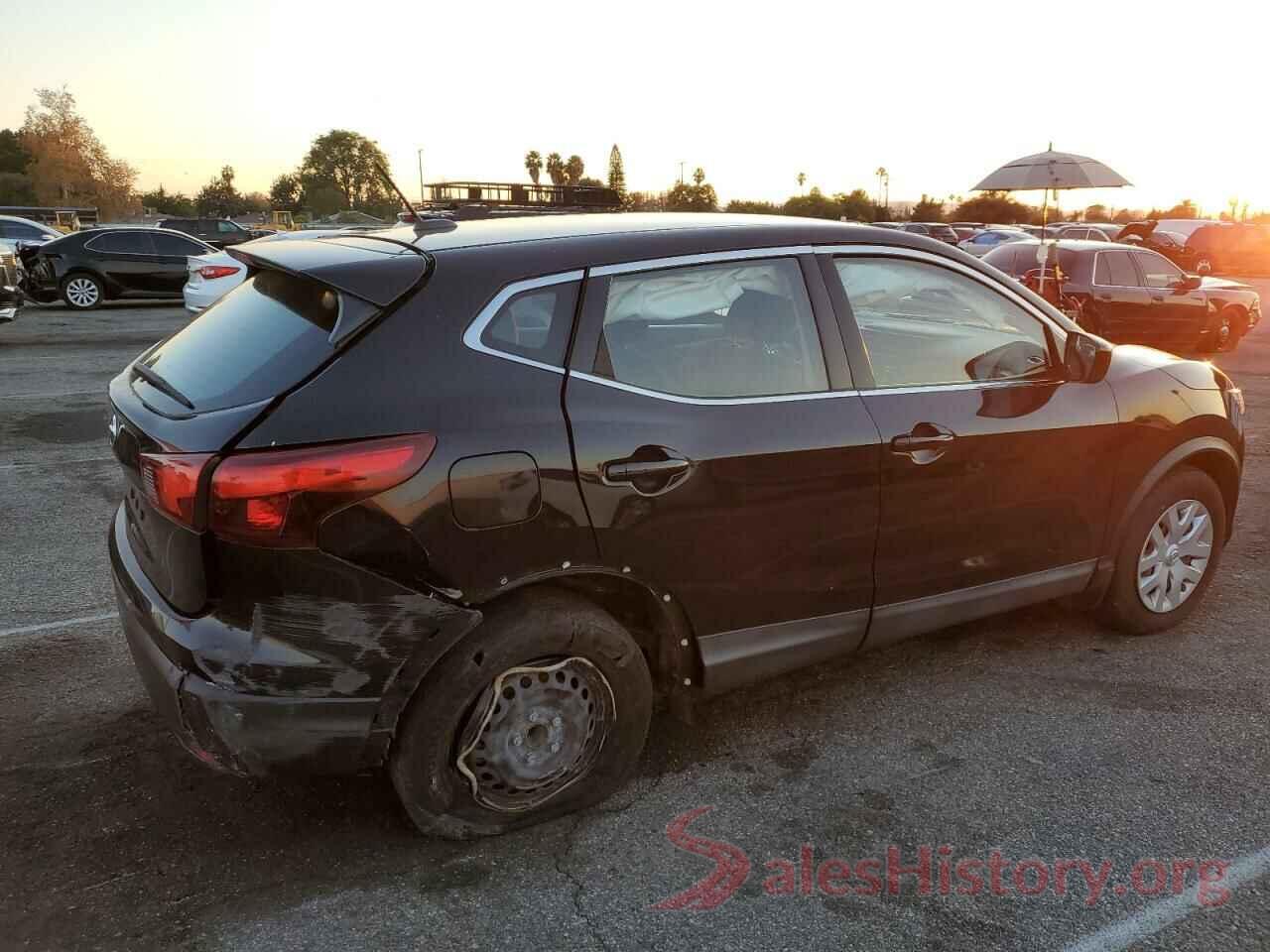 JN1BJ1CP8JW183654 2018 NISSAN ROGUE