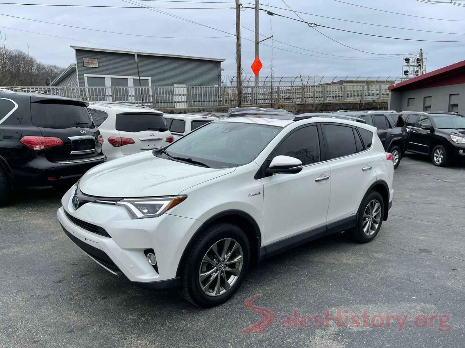 JTMDJREV1HD141705 2017 TOYOTA RAV4