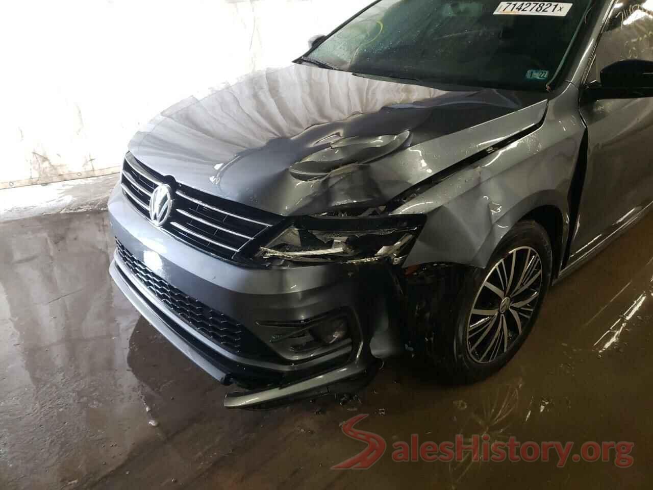 3VWB67AJ0JM215574 2018 VOLKSWAGEN JETTA