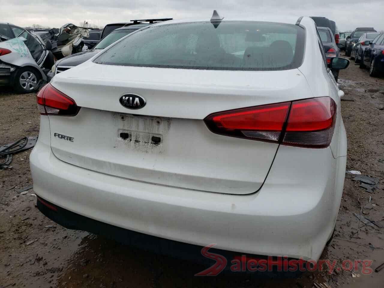 3KPFL4A77JE225884 2018 KIA FORTE