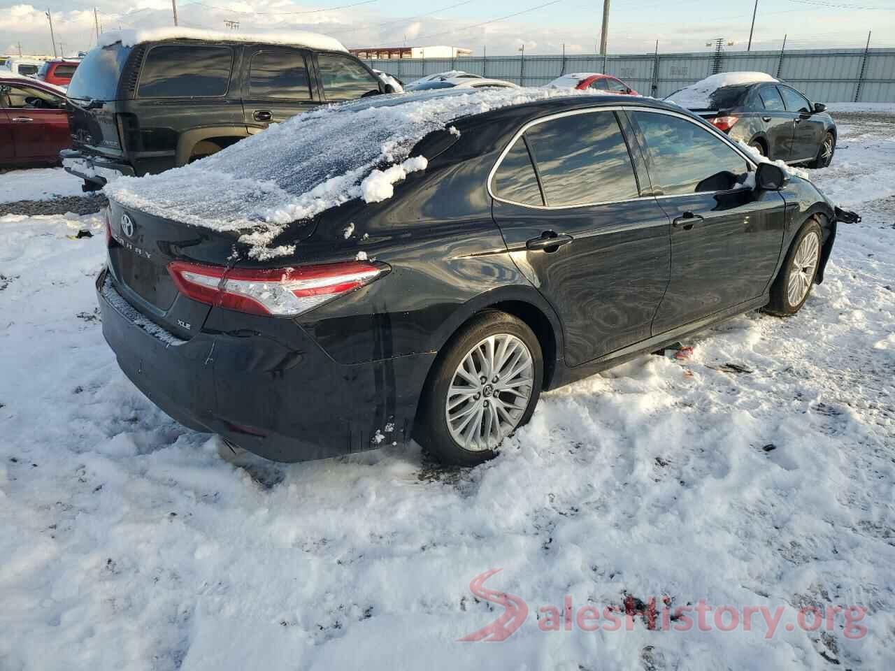 4T1B11HK0JU027464 2018 TOYOTA CAMRY