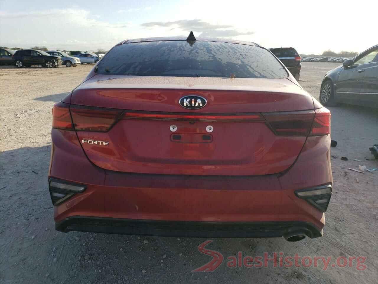 3KPF24AD4KE111609 2019 KIA FORTE