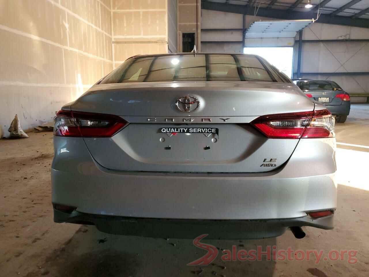 4T1R11BK8NU060676 2022 TOYOTA CAMRY