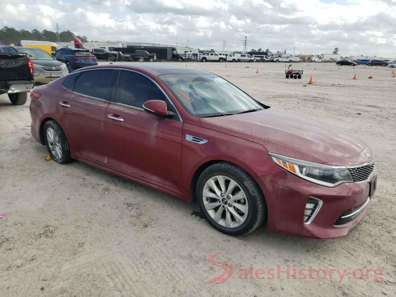 5XXGT4L33JG239268 2018 KIA OPTIMA