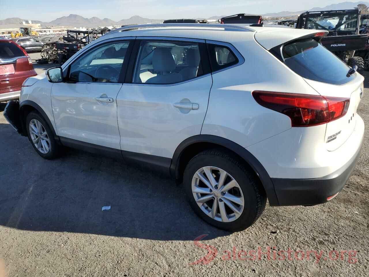 JN1BJ1CR0JW261832 2018 NISSAN ROGUE