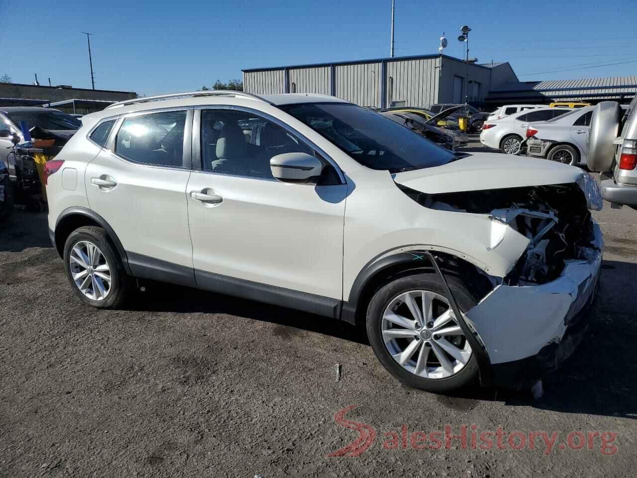 JN1BJ1CR0JW261832 2018 NISSAN ROGUE