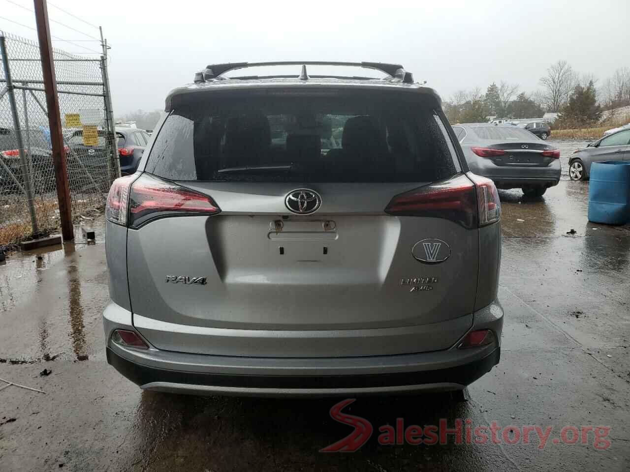 2T3DFREV4JW756033 2018 TOYOTA RAV4