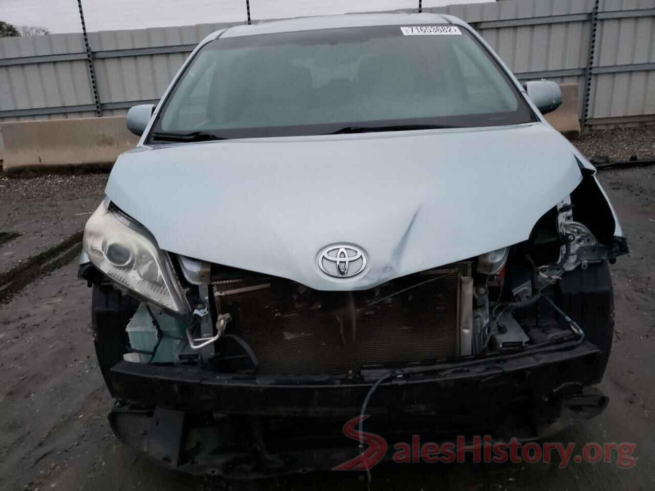 5TDYK3DC8FS630258 2015 TOYOTA SIENNA