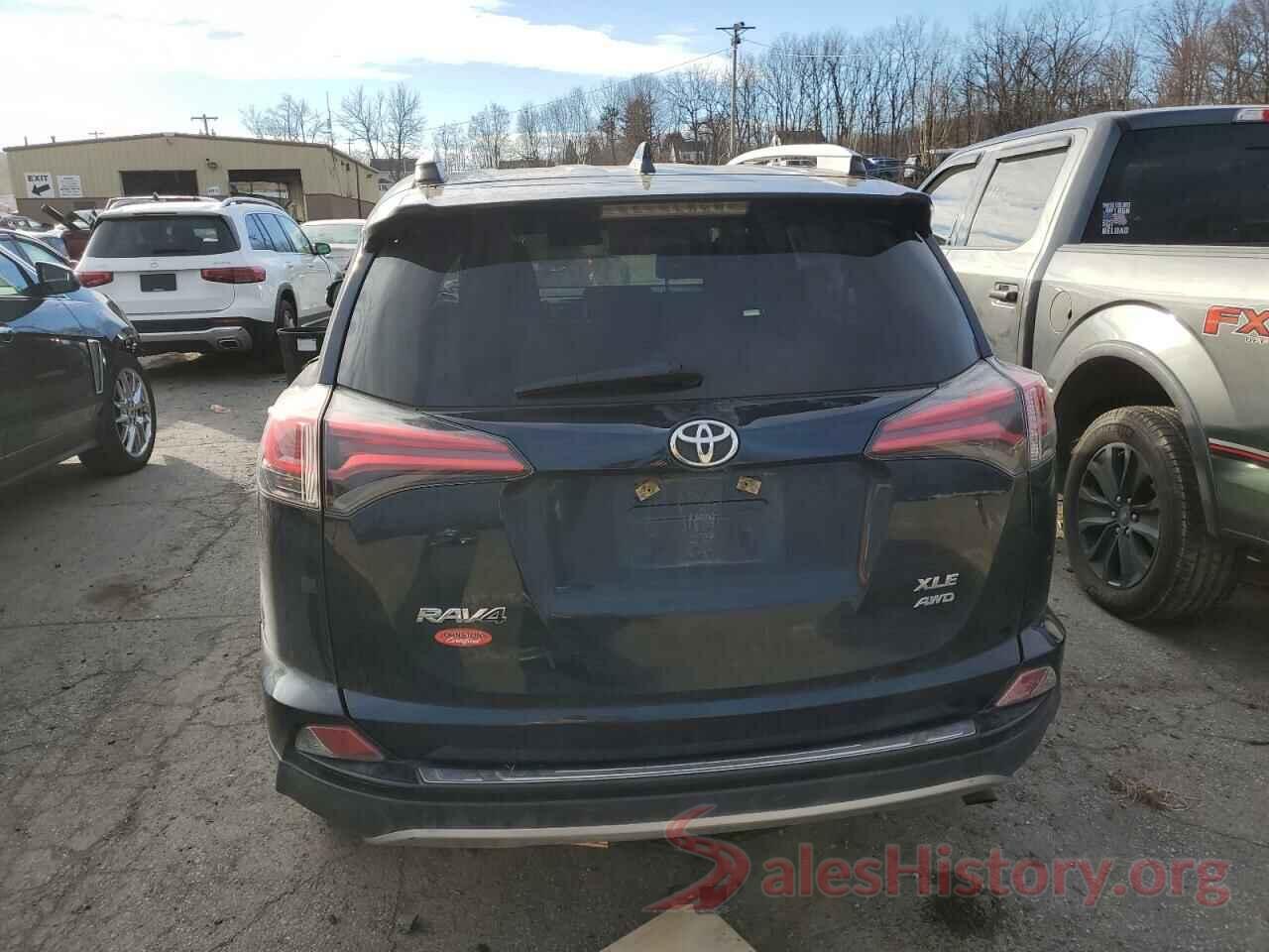 JTMRFREVXJJ257001 2018 TOYOTA RAV4