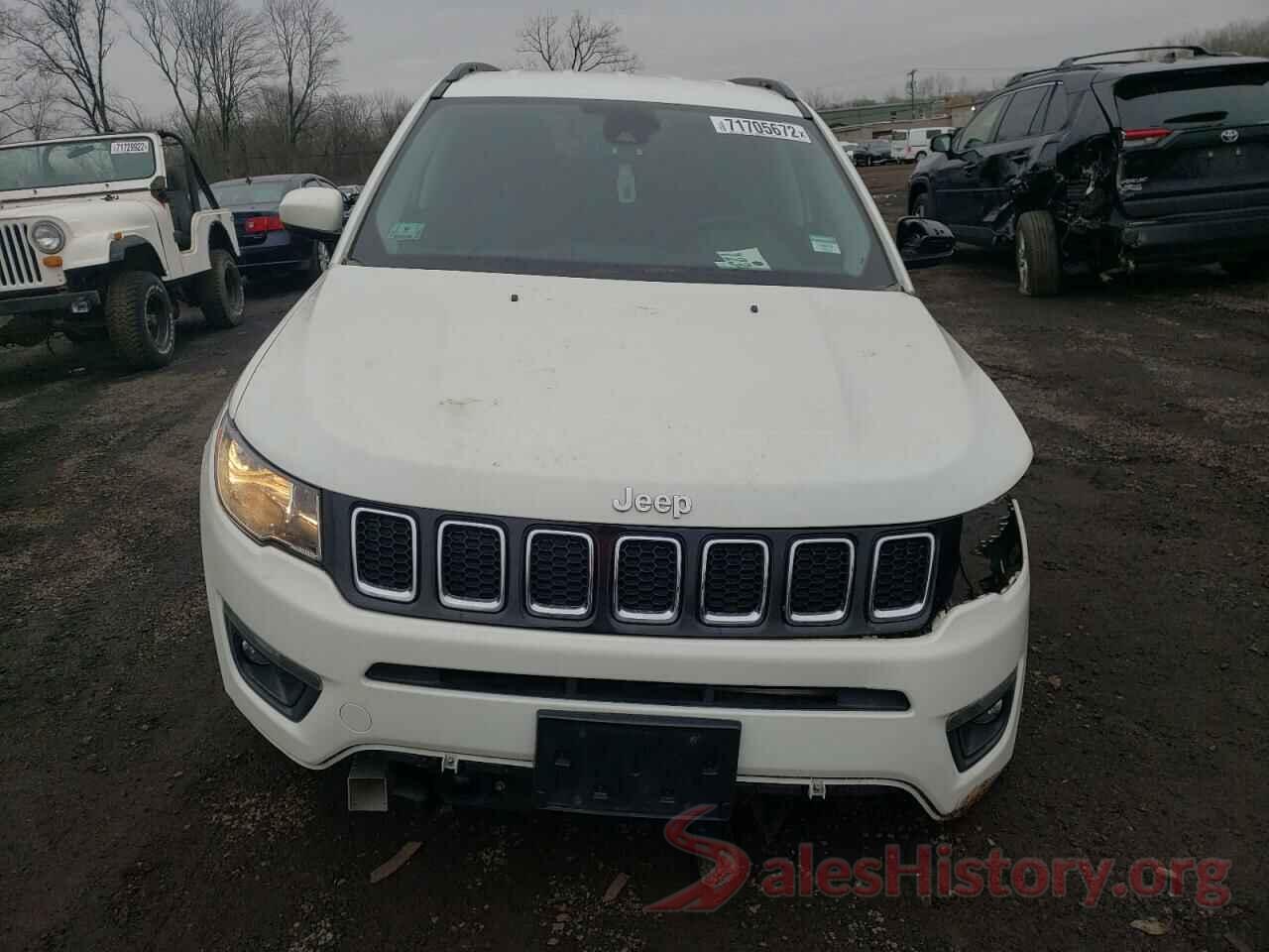 3C4NJDBB0KT760833 2019 JEEP COMPASS