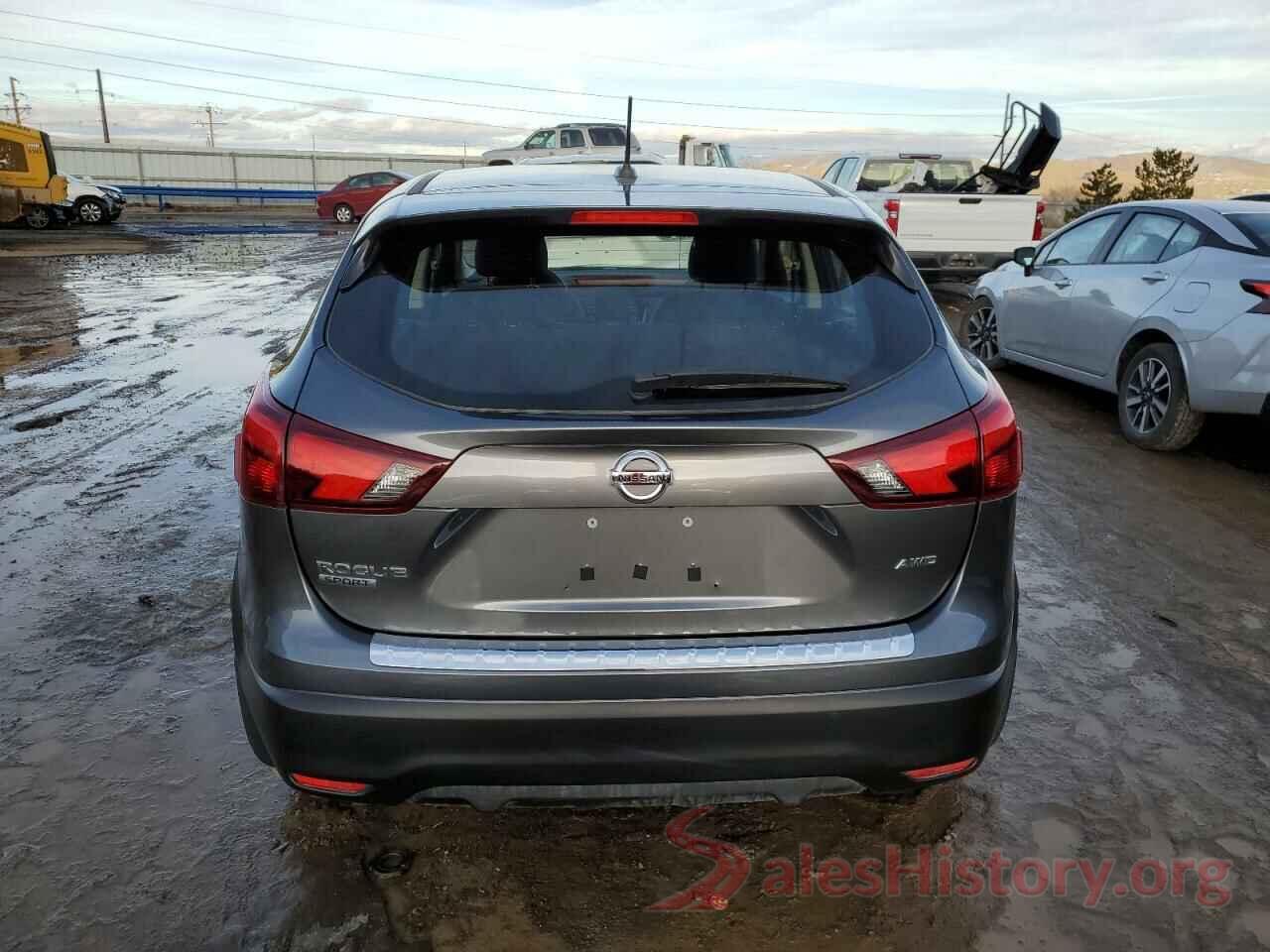 JN1BJ1CR8JW286039 2018 NISSAN ROGUE