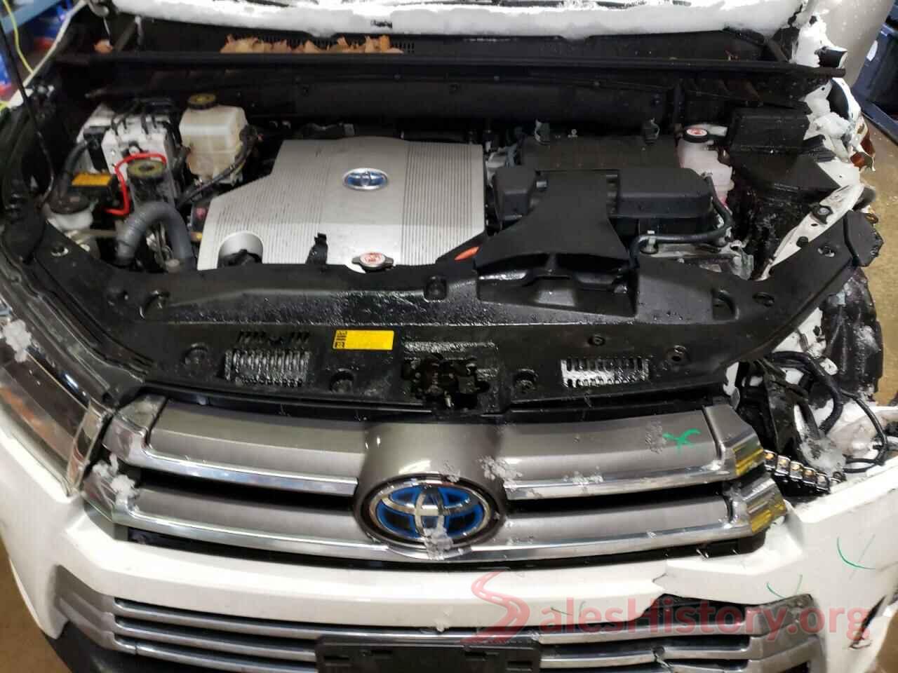 5TDDGRFHXKS060978 2019 TOYOTA HIGHLANDER