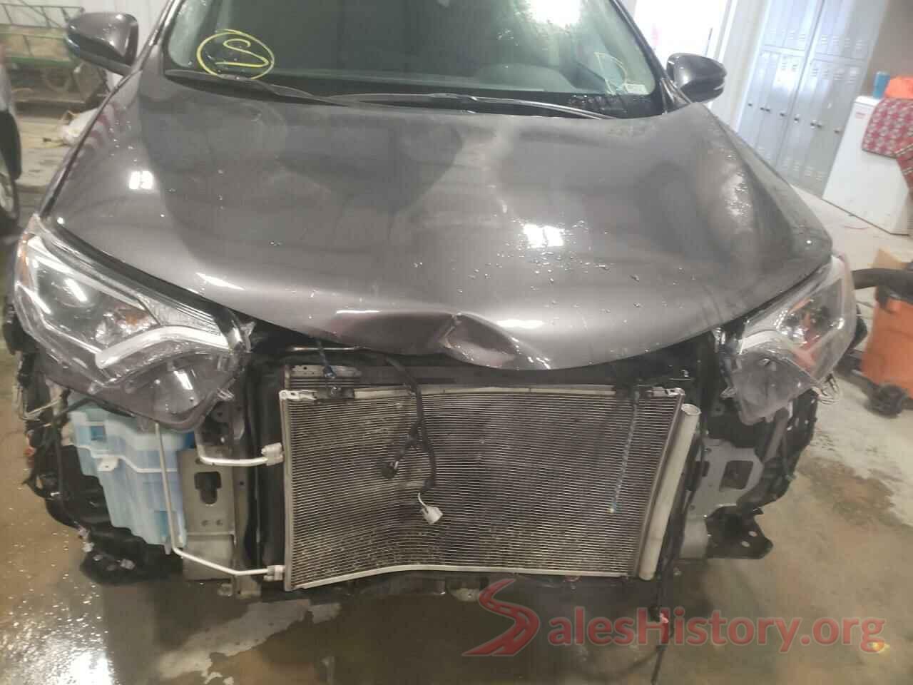 2T3RFREV1JW809843 2018 TOYOTA RAV4