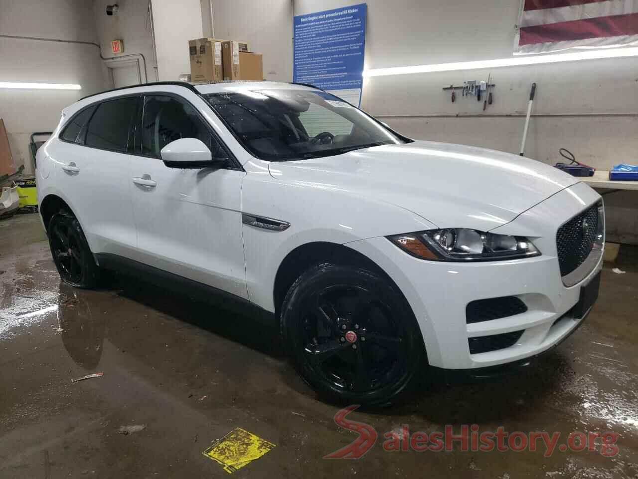 SADCJ2GX3JA235520 2018 JAGUAR F-PACE