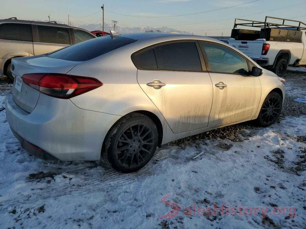 3KPFL4A79HE030833 2017 KIA FORTE