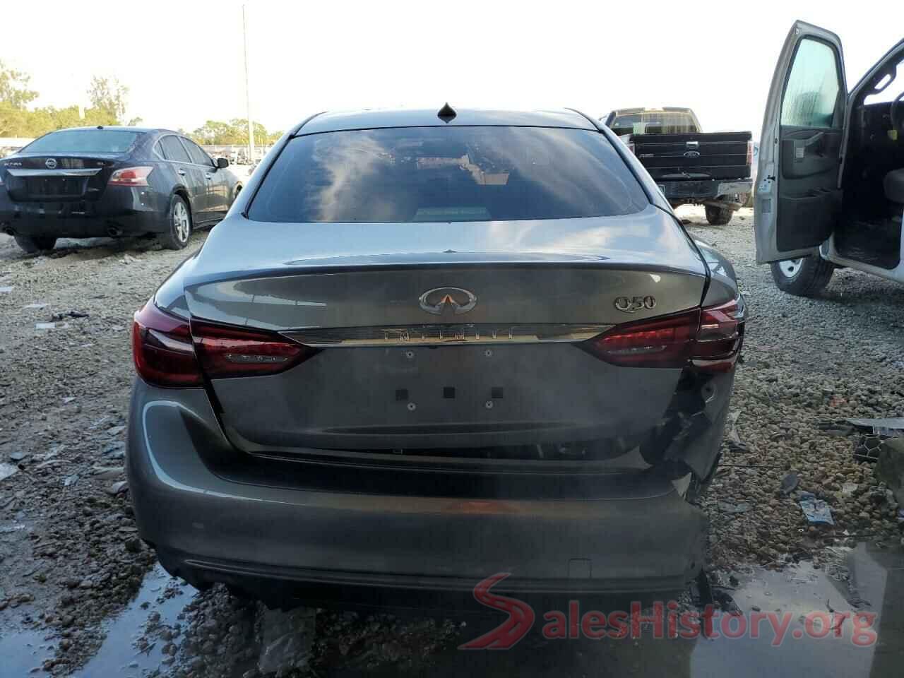 JN1EV7AP5JM350443 2018 INFINITI Q50