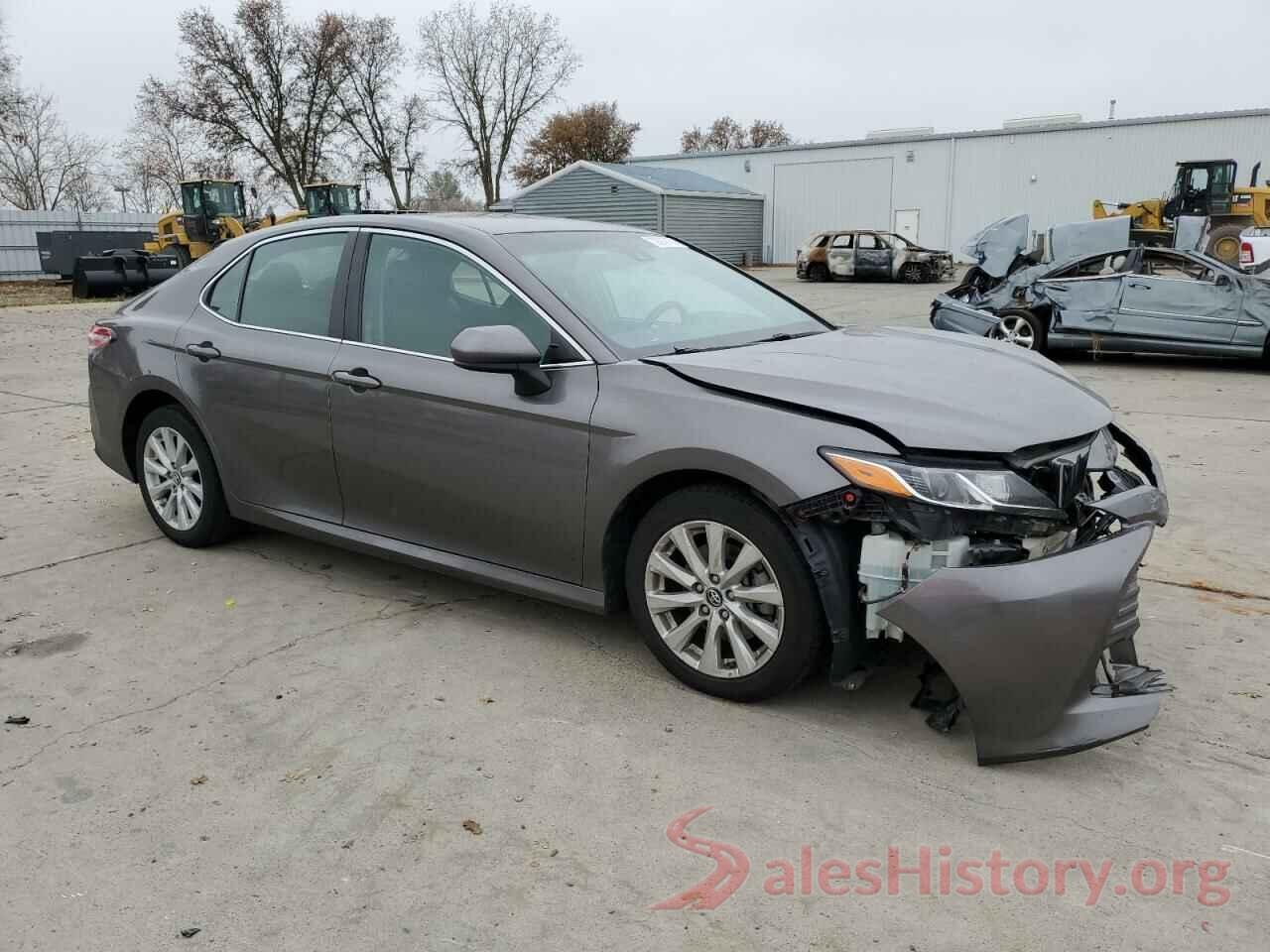 4T1B11HK6JU595556 2018 TOYOTA CAMRY