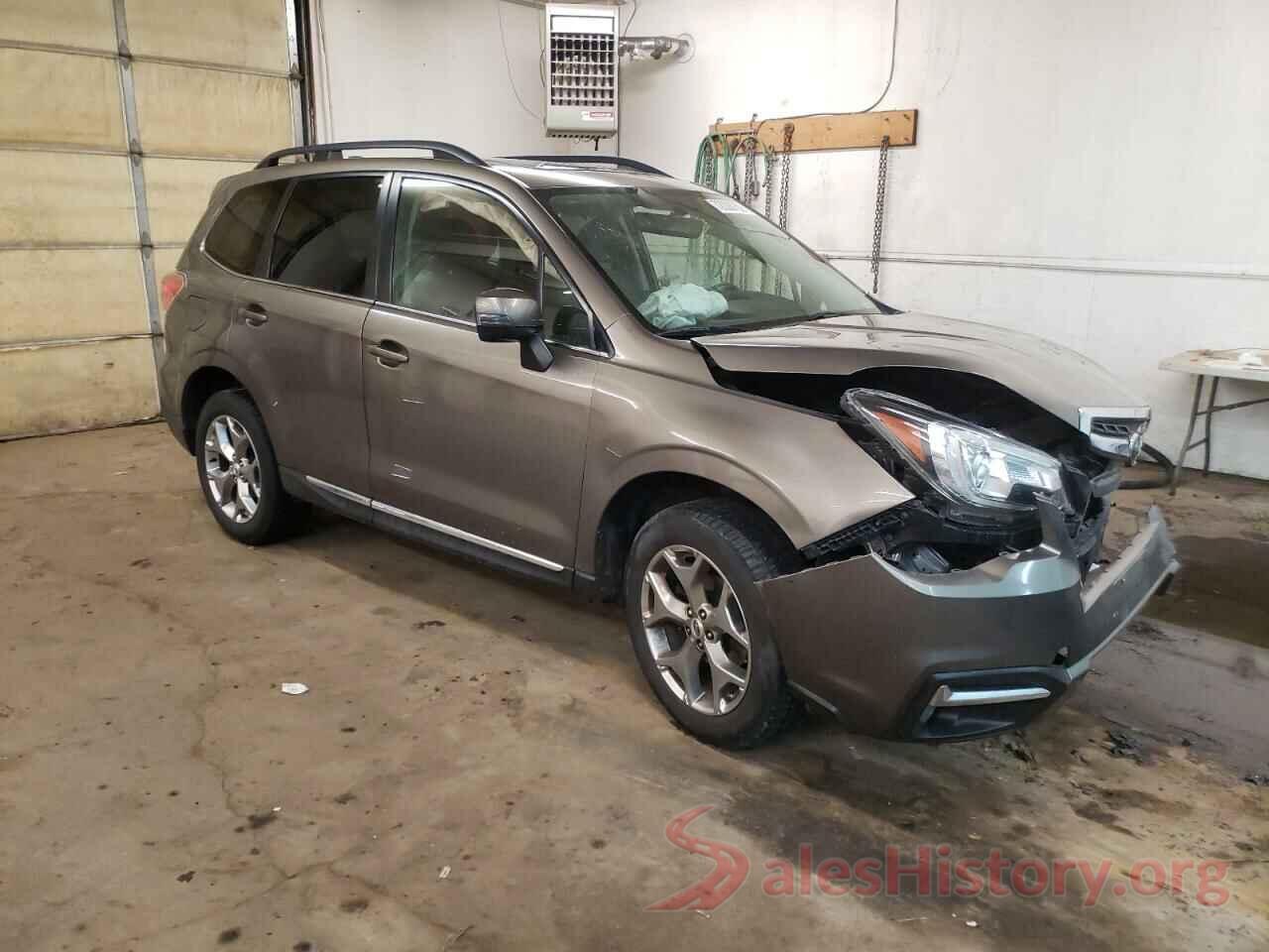 JF2SJATC5HH546678 2017 SUBARU FORESTER