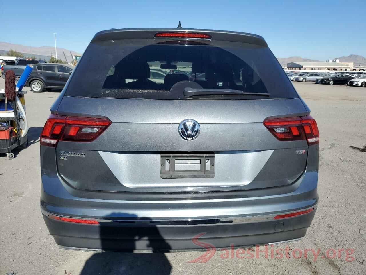 3VV3B7AX4JM054686 2018 VOLKSWAGEN TIGUAN