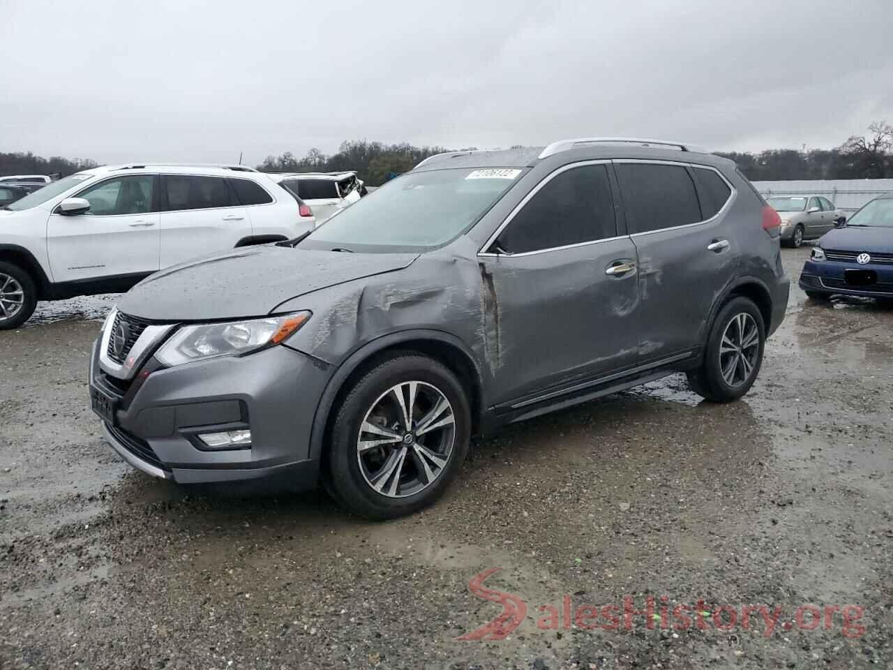 JN8AT2MT8JW464054 2018 NISSAN ROGUE