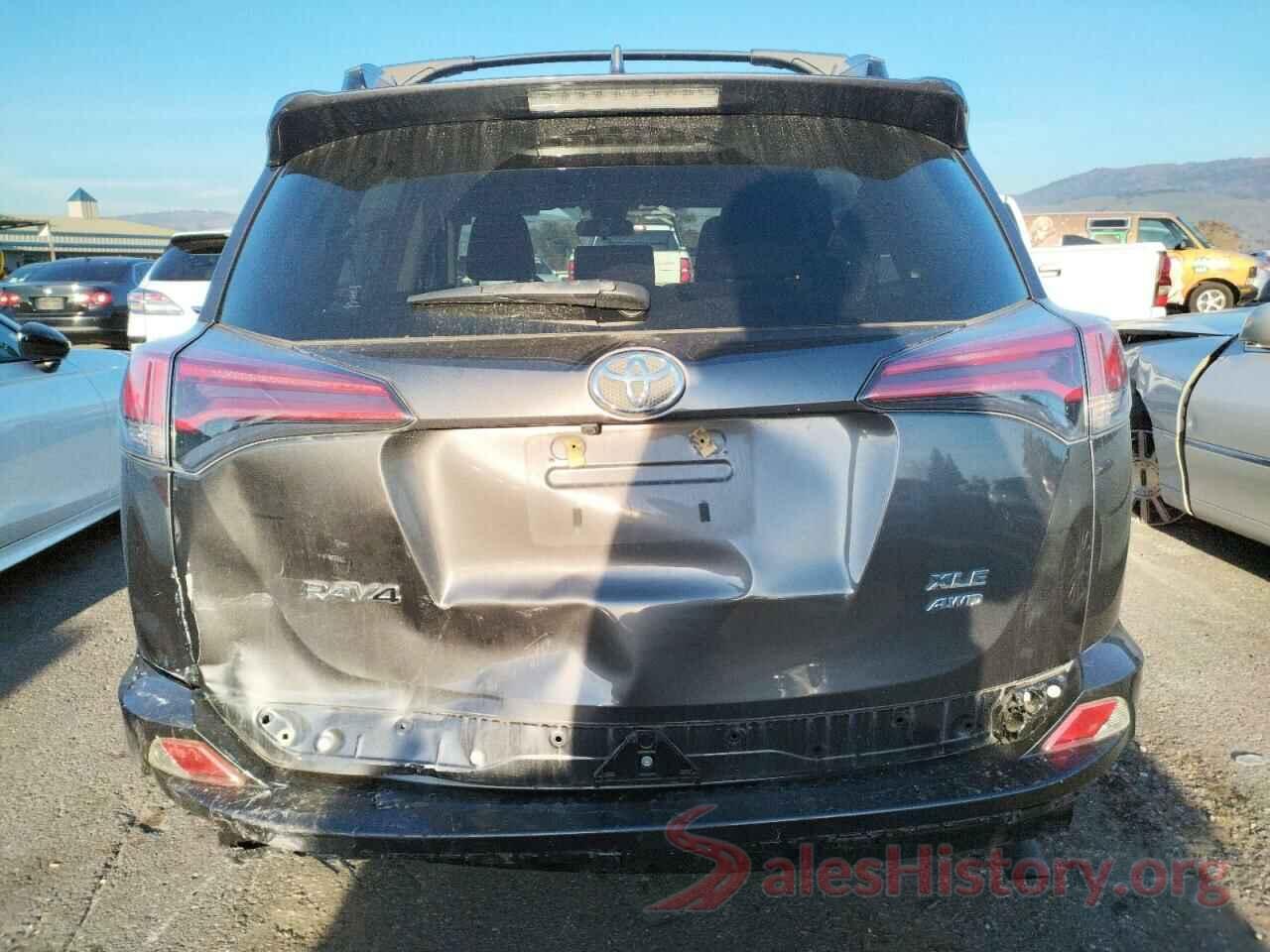 JTMRFREV9JJ742052 2018 TOYOTA RAV4