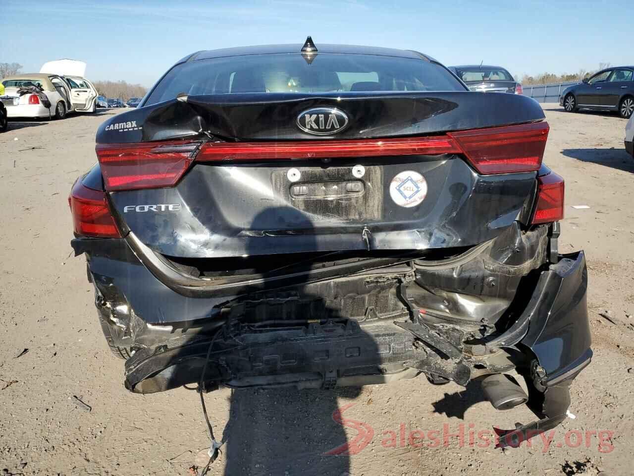 3KPF24AD6KE105892 2019 KIA FORTE