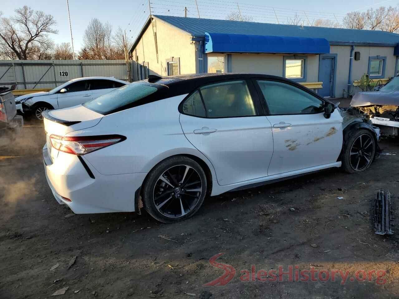 4T1B61HK1KU273832 2019 TOYOTA CAMRY