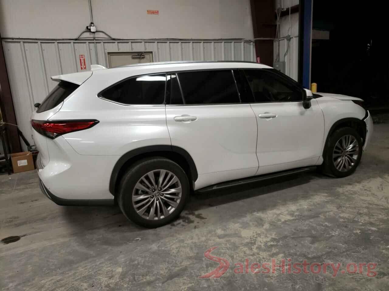 5TDFZRAH0NS095608 2022 TOYOTA HIGHLANDER